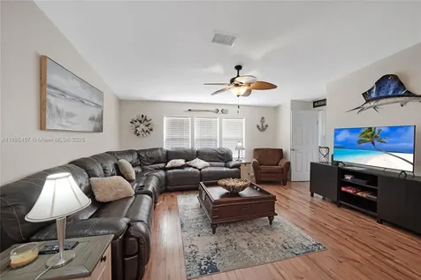 945 Plantation Road Key Largo FL 33037