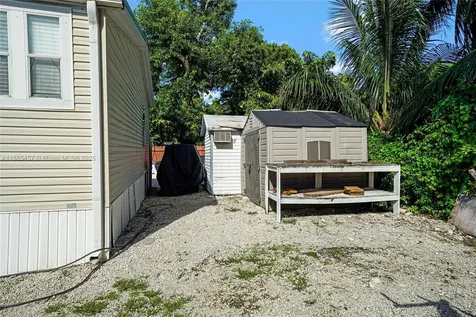 945 Plantation Road Key Largo FL 33037