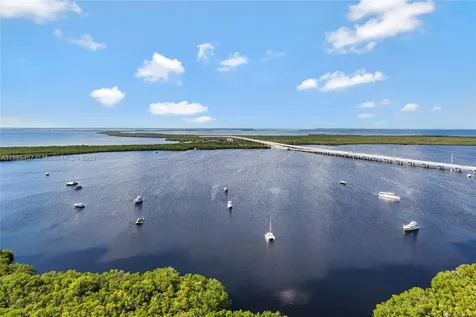 945 Plantation Road Key Largo FL 33037
