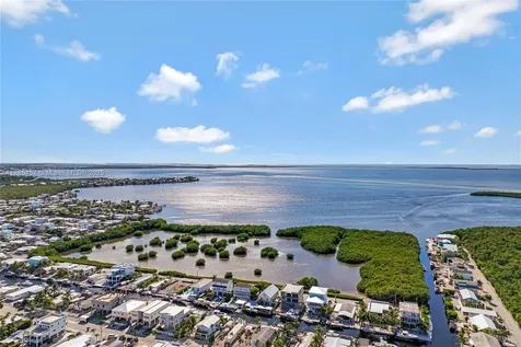 945 Plantation Road Key Largo FL 33037