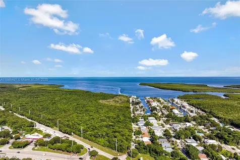 945 Plantation Road Key Largo FL 33037