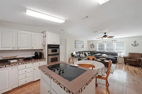 945 Plantation Road Key Largo FL 33037