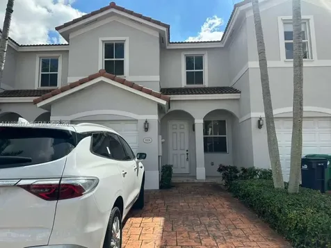 1026 NE 207th Terrace Miami FL 33179