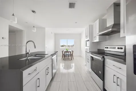 Hallandale Beach FL 33009