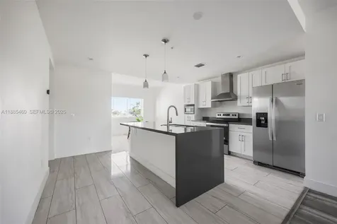 Hallandale Beach FL 33009