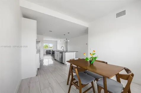 Hallandale Beach FL 33009