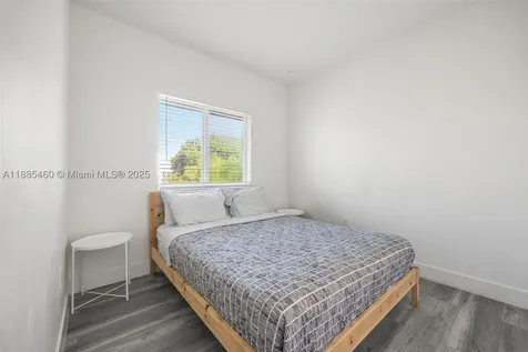 Hallandale Beach FL 33009