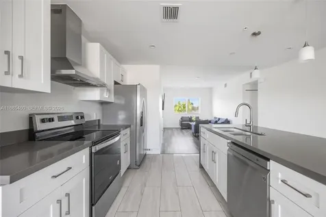 Hallandale Beach FL 33009