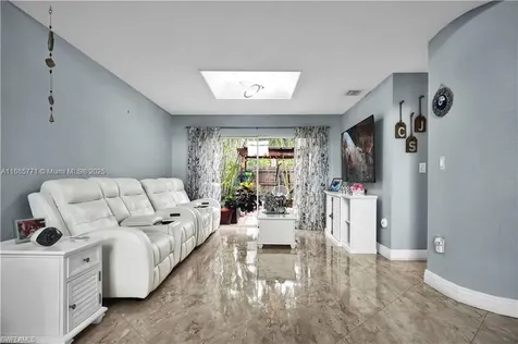 13021 NW 11th Terrace Miami FL 33182