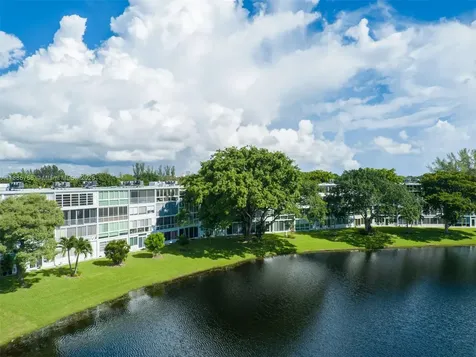 2031 Durham B Deerfield Beach FL 33442