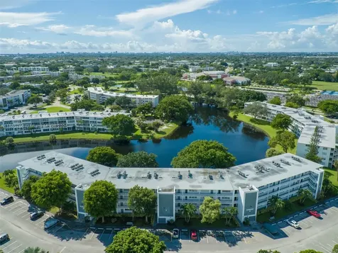 2031 Durham B Deerfield Beach FL 33442