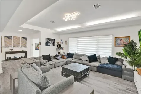 3784 Sheridan Avenue Miami Beach FL 33140