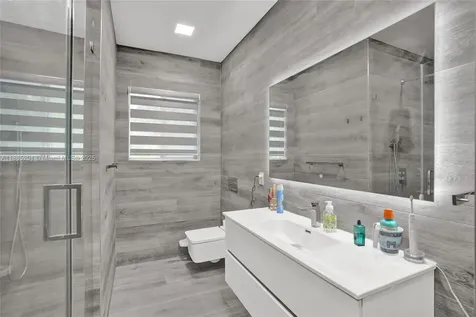 3784 Sheridan Avenue Miami Beach FL 33140