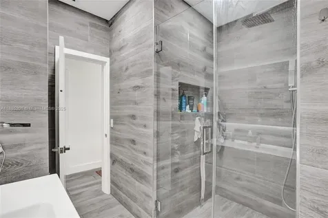 3784 Sheridan Avenue Miami Beach FL 33140