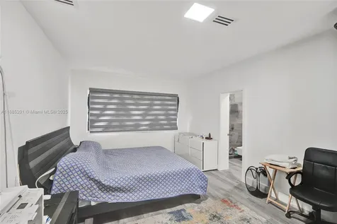 3784 Sheridan Avenue Miami Beach FL 33140