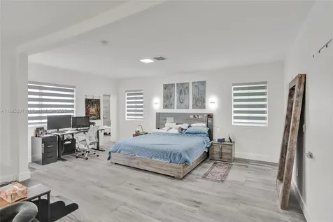 3784 Sheridan Avenue Miami Beach FL 33140