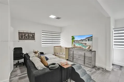 3784 Sheridan Avenue Miami Beach FL 33140