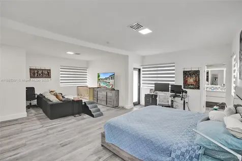 3784 Sheridan Avenue Miami Beach FL 33140