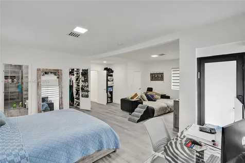3784 Sheridan Avenue Miami Beach FL 33140