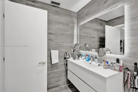 3784 Sheridan Avenue Miami Beach FL 33140