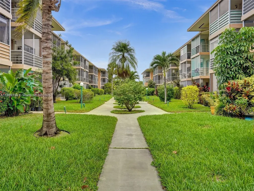 1395 NE 167th Street Miami FL 33162