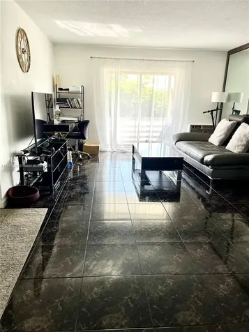 1395 NE 167th Street Miami FL 33162