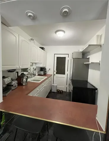 1395 NE 167th Street Miami FL 33162