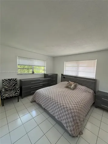 1395 NE 167th Street Miami FL 33162