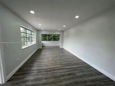 245 NE 191st Street Miami FL 33179
