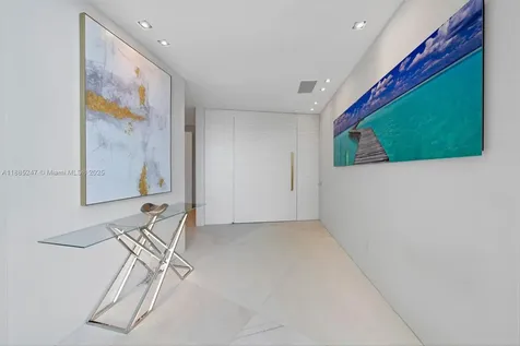 18555 Collins Avenue Sunny Isles Beach FL 33160