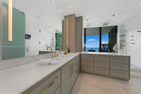 18555 Collins Avenue Sunny Isles Beach FL 33160