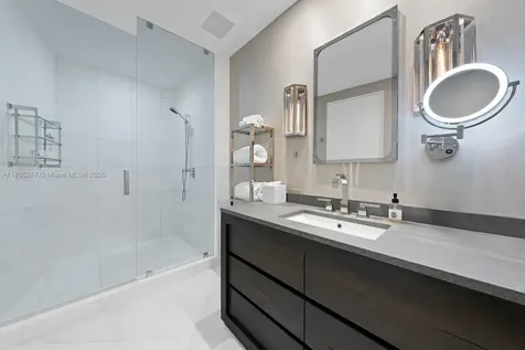 18555 Collins Avenue Sunny Isles Beach FL 33160