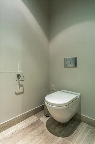 3250 NE 188th Street Aventura FL 33180