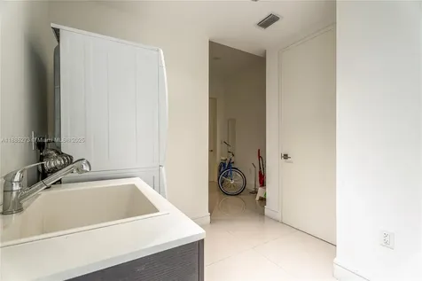 3250 NE 188th Street Aventura FL 33180