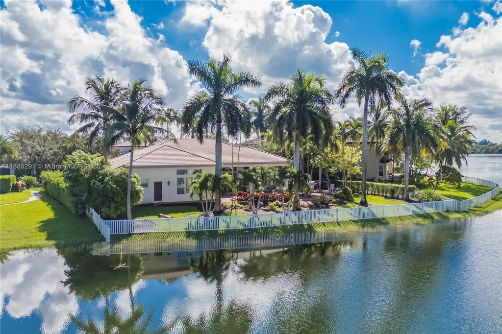 4166 SW 190th Avenue Miramar FL 33029