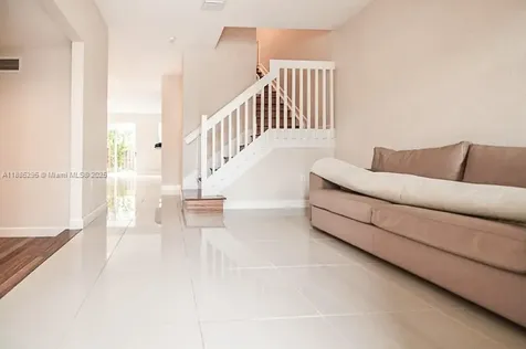 1024 NE 207th Terrace Miami FL 33179
