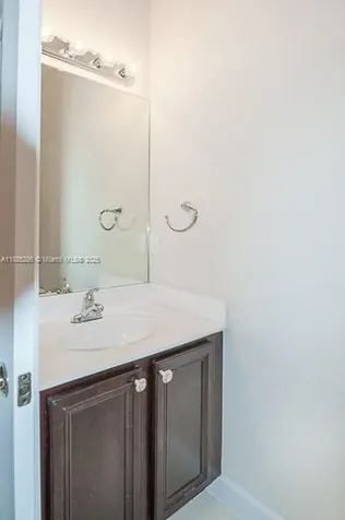 1024 NE 207th Terrace Miami FL 33179