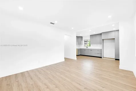 82 NE 117th Street Miami FL 33161