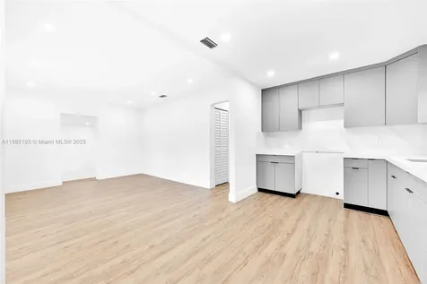 82 NE 117th Street Miami FL 33161