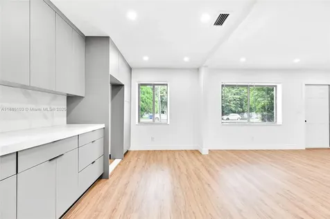 82 NE 117th Street Miami FL 33161