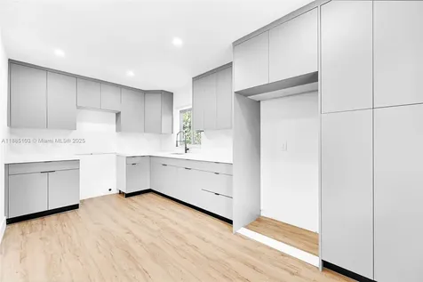 82 NE 117th Street Miami FL 33161
