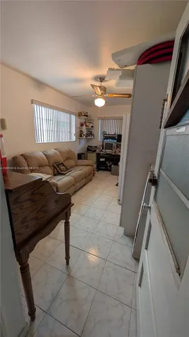 900 W 50th Place Hialeah FL 33012