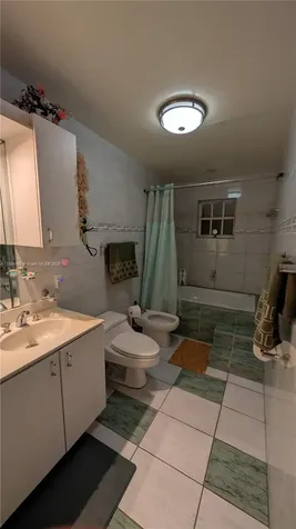 900 W 50th Place Hialeah FL 33012