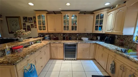 900 W 50th Place Hialeah FL 33012