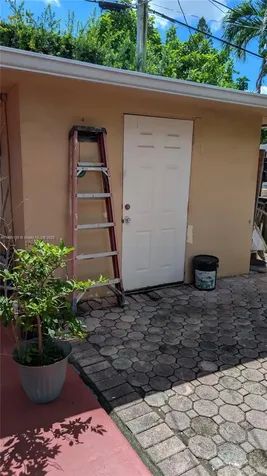 900 W 50th Place Hialeah FL 33012