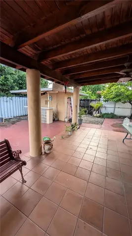 900 W 50th Place Hialeah FL 33012