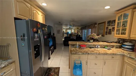 900 W 50th Place Hialeah FL 33012