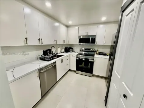 1250 S Miami Miami FL 33130