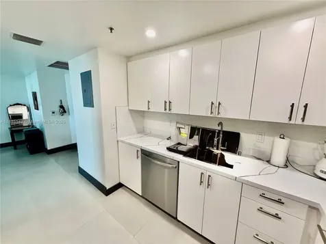 1250 S Miami Miami FL 33130