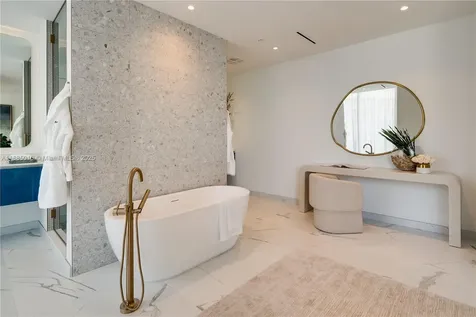 2655 S Bayshore Drive Coconut Grove FL 33133
